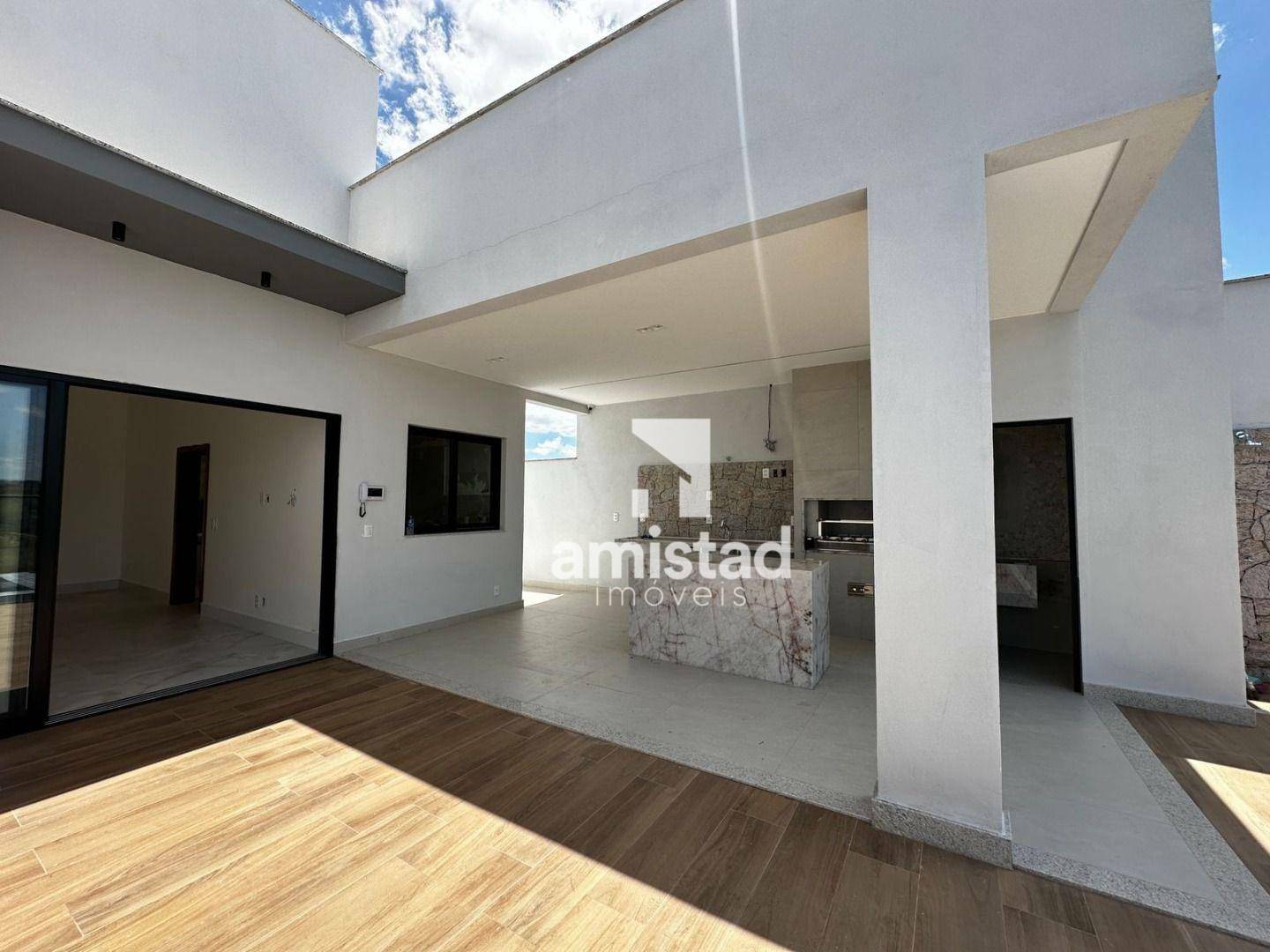 Casa à venda com 3 quartos, 218m² - Foto 9