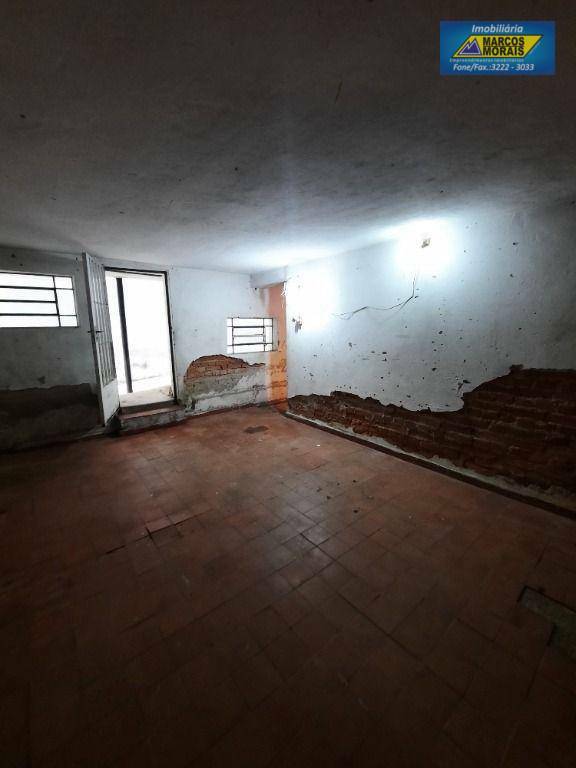 Casa à venda e aluguel com 6 quartos, 329m² - Foto 30