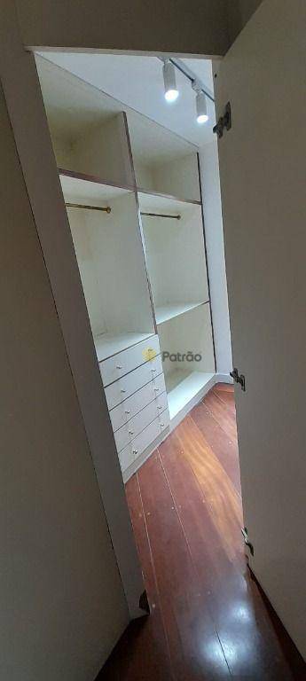 Apartamento à venda com 3 quartos, 110m² - Foto 3