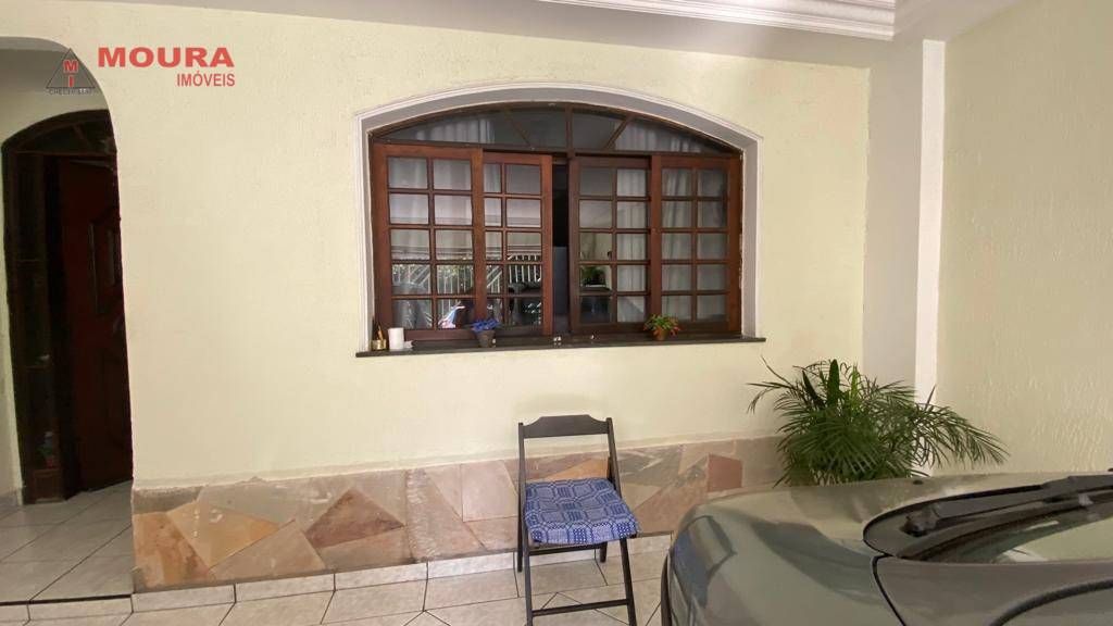 Sobrado à venda com 4 quartos, 144m² - Foto 1