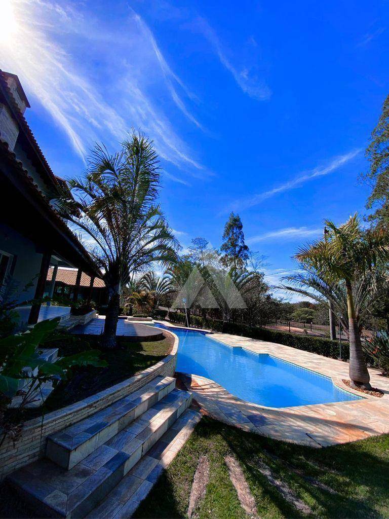 Casa à venda com 5 quartos, 417m² - Foto 2
