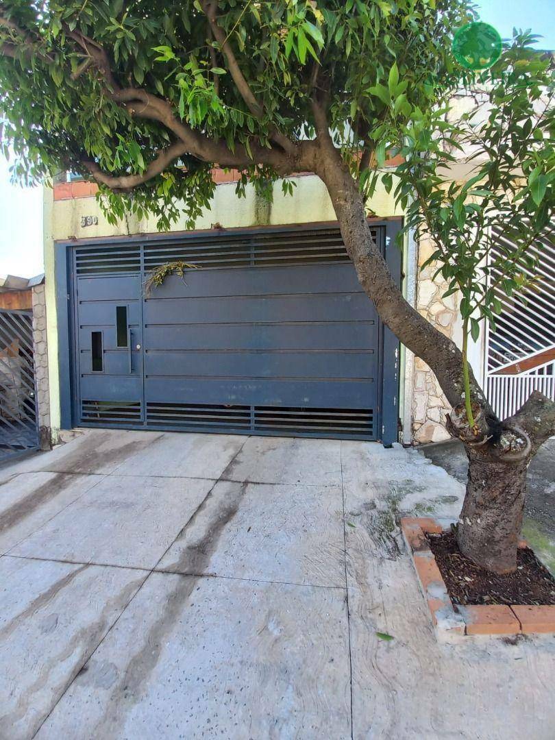 Sobrado à venda com 5 quartos, 205m² - Foto 1