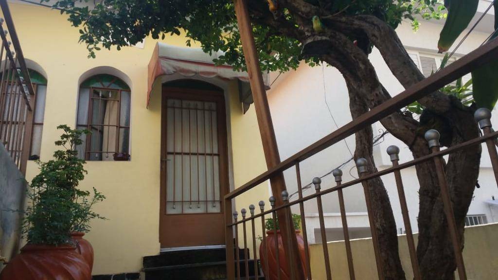 Casa à venda com 3 quartos, 300m² - Foto 1