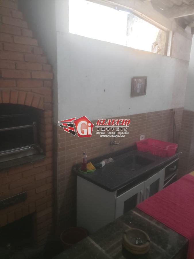 Sobrado à venda com 3 quartos, 100m² - Foto 6