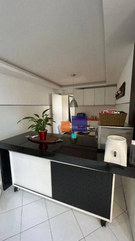 Apartamento para alugar com 3 quartos, 200m² - Foto 5