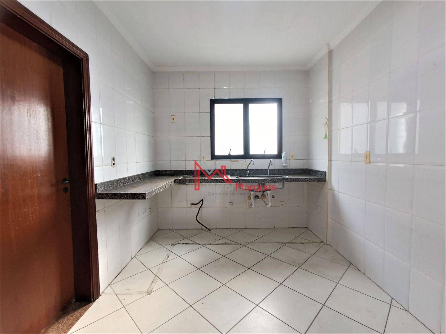 Apartamento para alugar com 3 quartos, 125m² - Foto 10