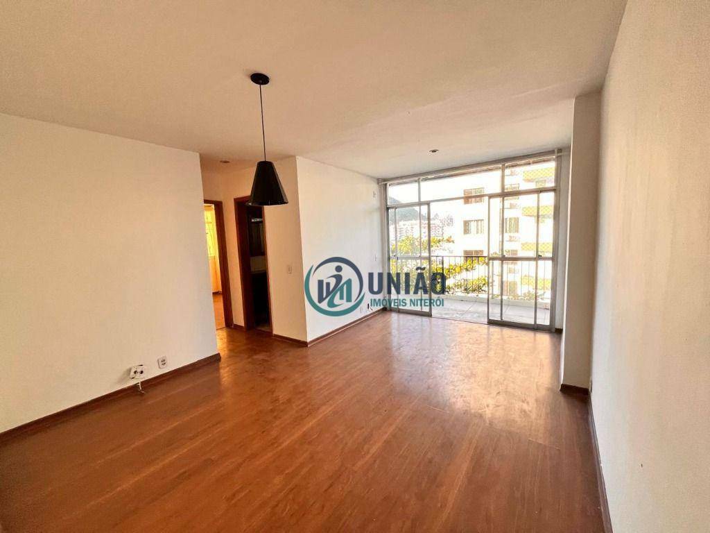 Apartamento à venda com 2 quartos, 80m² - Foto 7