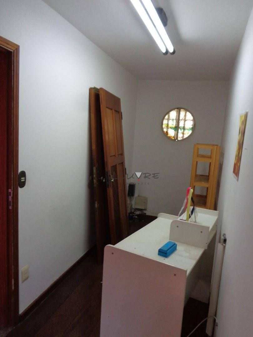 Casa à venda com 3 quartos, 250m² - Foto 15