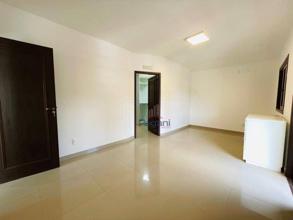 Casa, 4 quartos, 259 m² - Foto 24