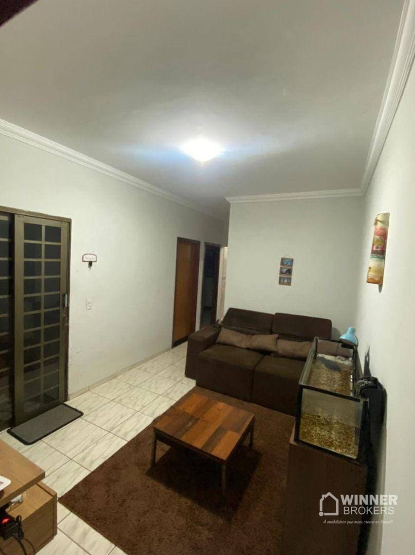 Casa à venda com 3 quartos, 82m² - Foto 4