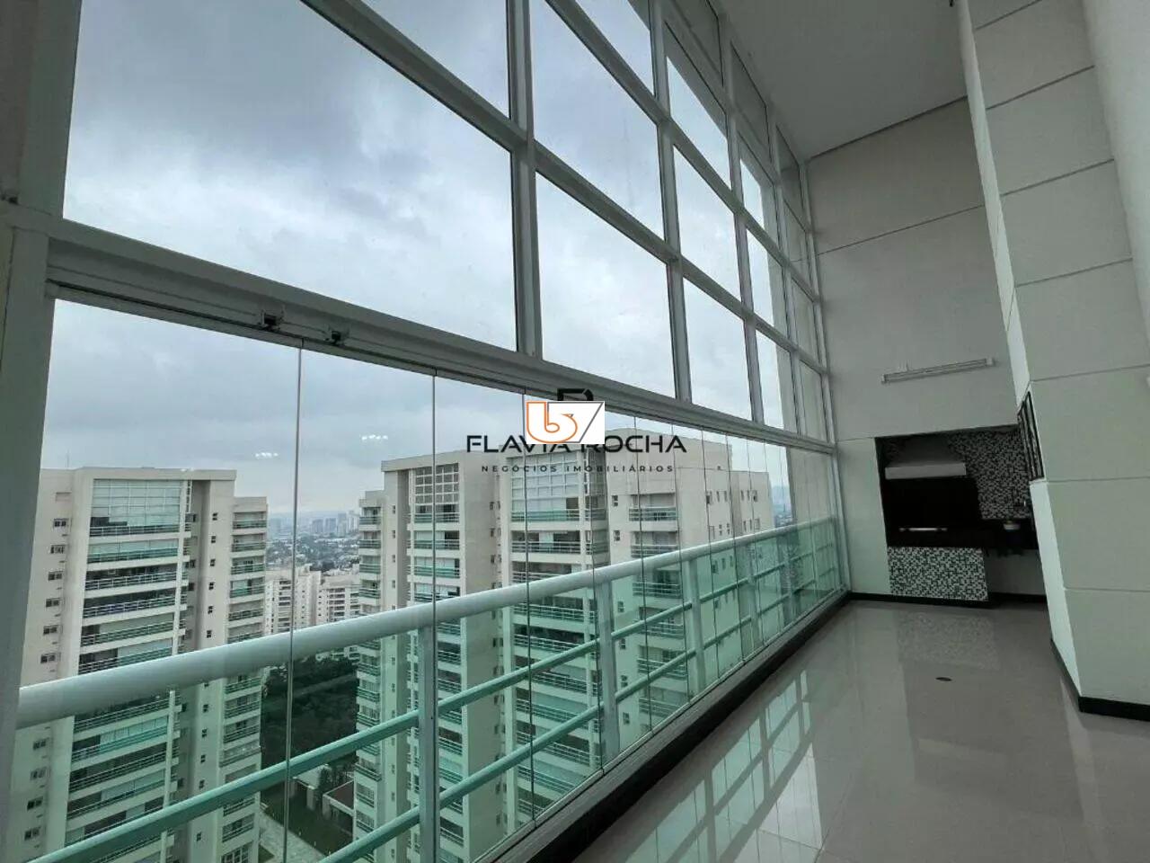 Apartamento para alugar com 3 quartos, 202m² - Foto 2