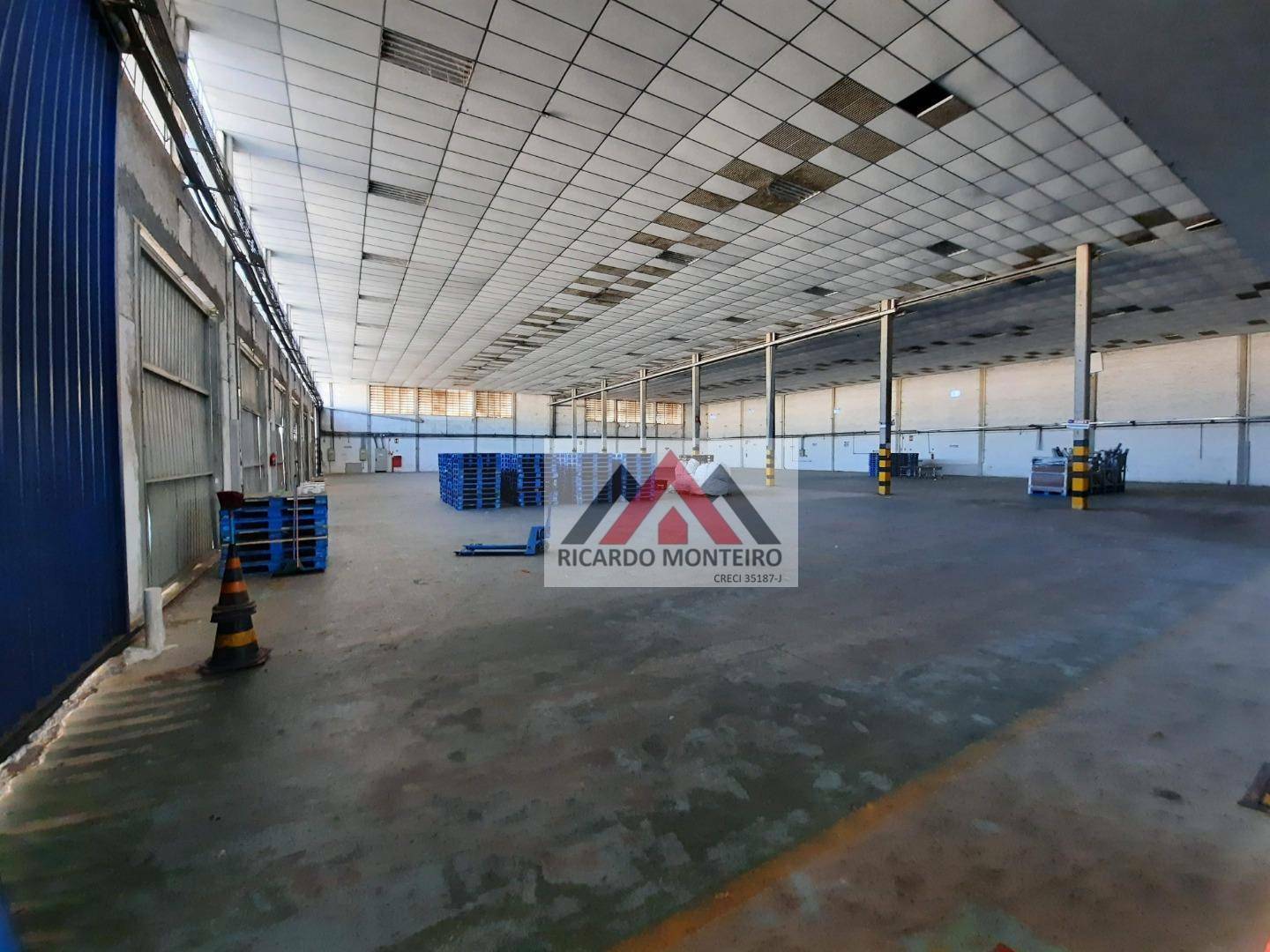 Depósito-Galpão-Armazém para alugar, 2500m² - Foto 8