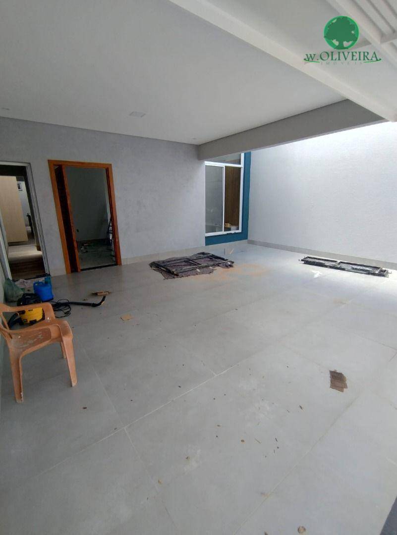 Casa à venda com 3 quartos, 150m² - Foto 2