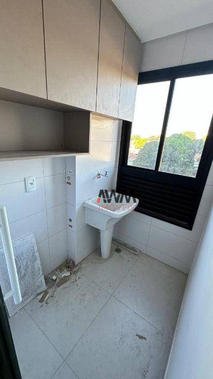 Apartamento para alugar com 3 quartos, 110m² - Foto 13