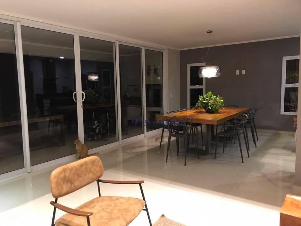 Casa de Condomínio para alugar com 5 quartos, 340m² - Foto 22