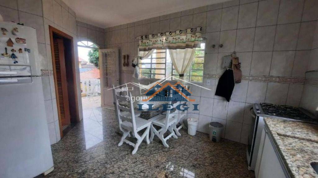 Casa de Condomínio à venda com 4 quartos, 302m² - Foto 15