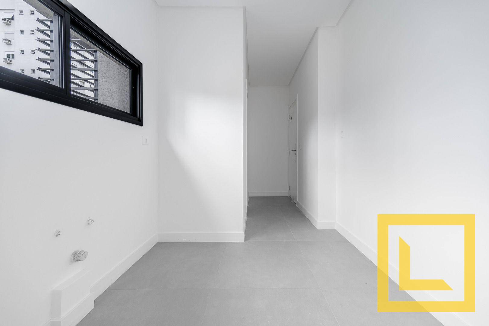 Apartamento à venda com 4 quartos, 218m² - Foto 7