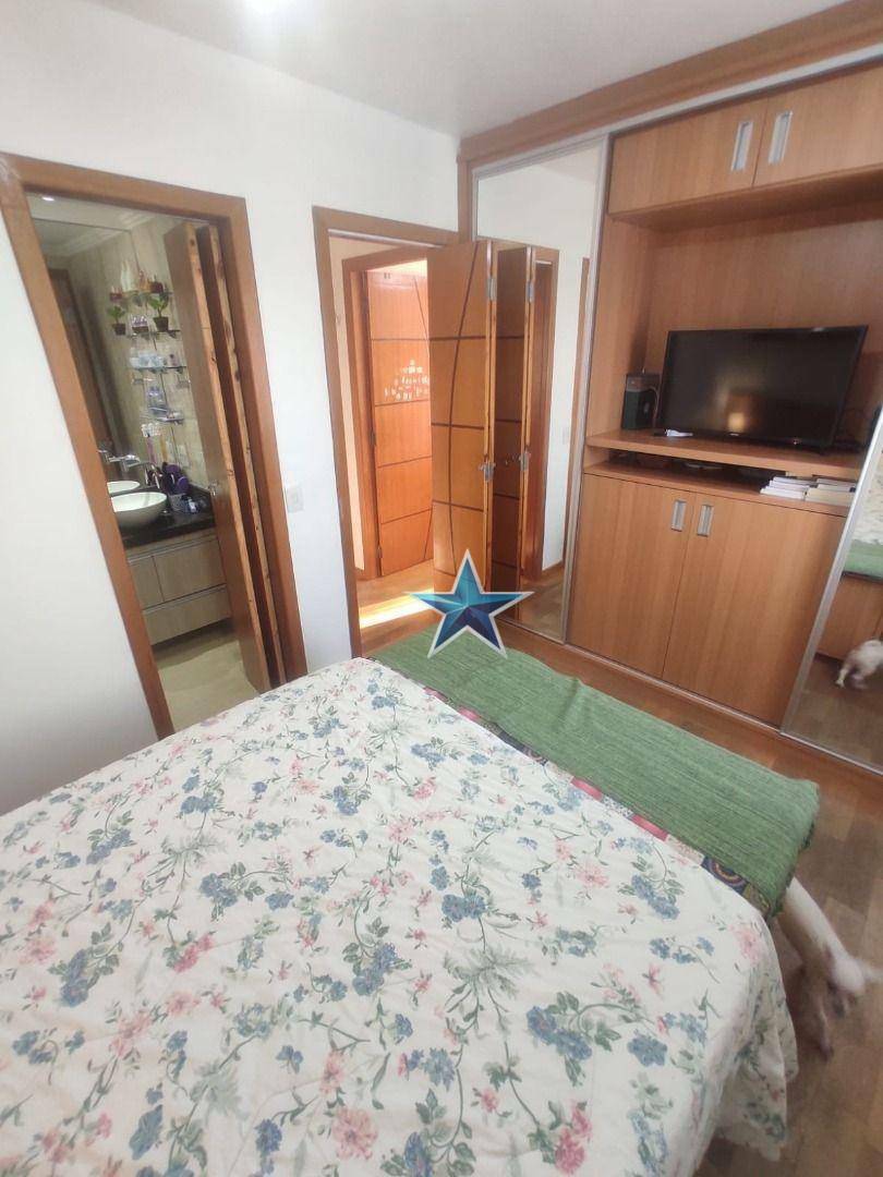 Apartamento à venda com 3 quartos, 81m² - Foto 32