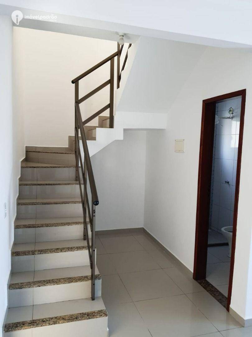 Casa à venda com 2 quartos, 100m² - Foto 11