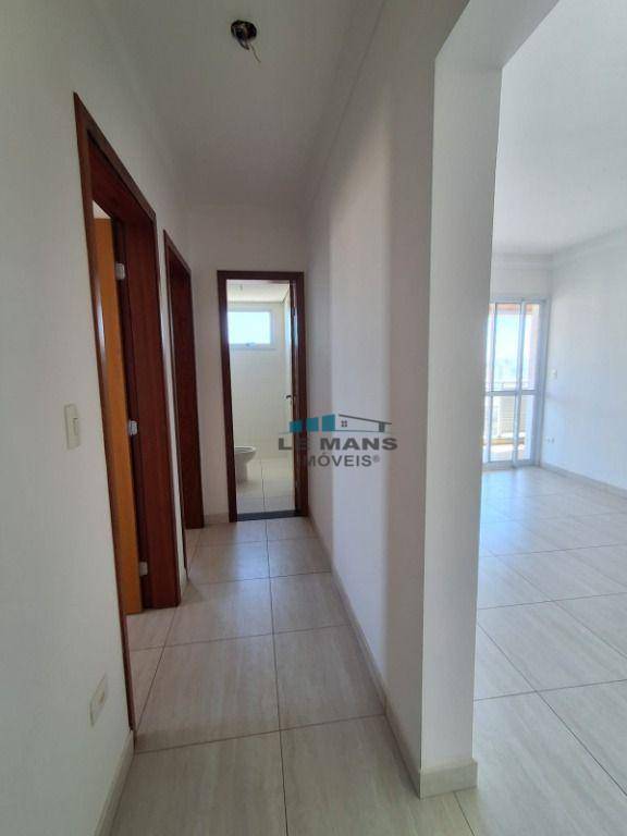 Apartamento à venda com 3 quartos, 98m² - Foto 2