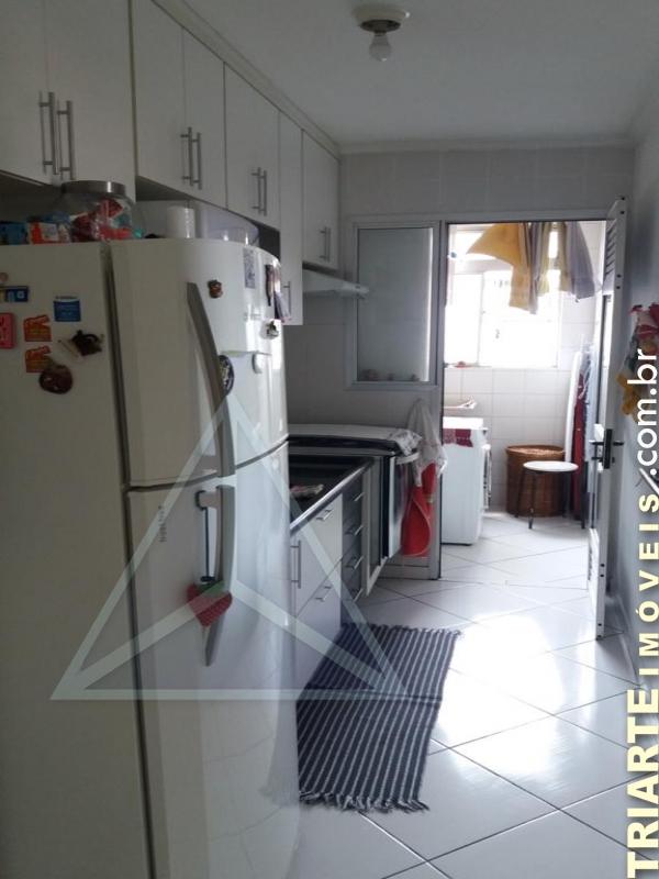 Apartamento à venda com 3 quartos, 60m² - Foto 3