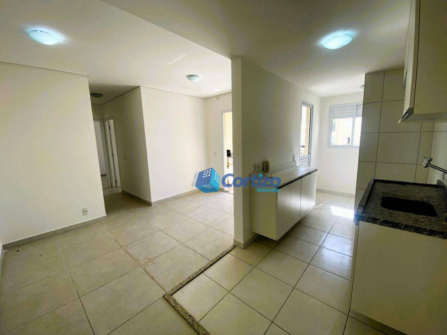 Apartamento à venda com 2 quartos, 56m² - Foto 1