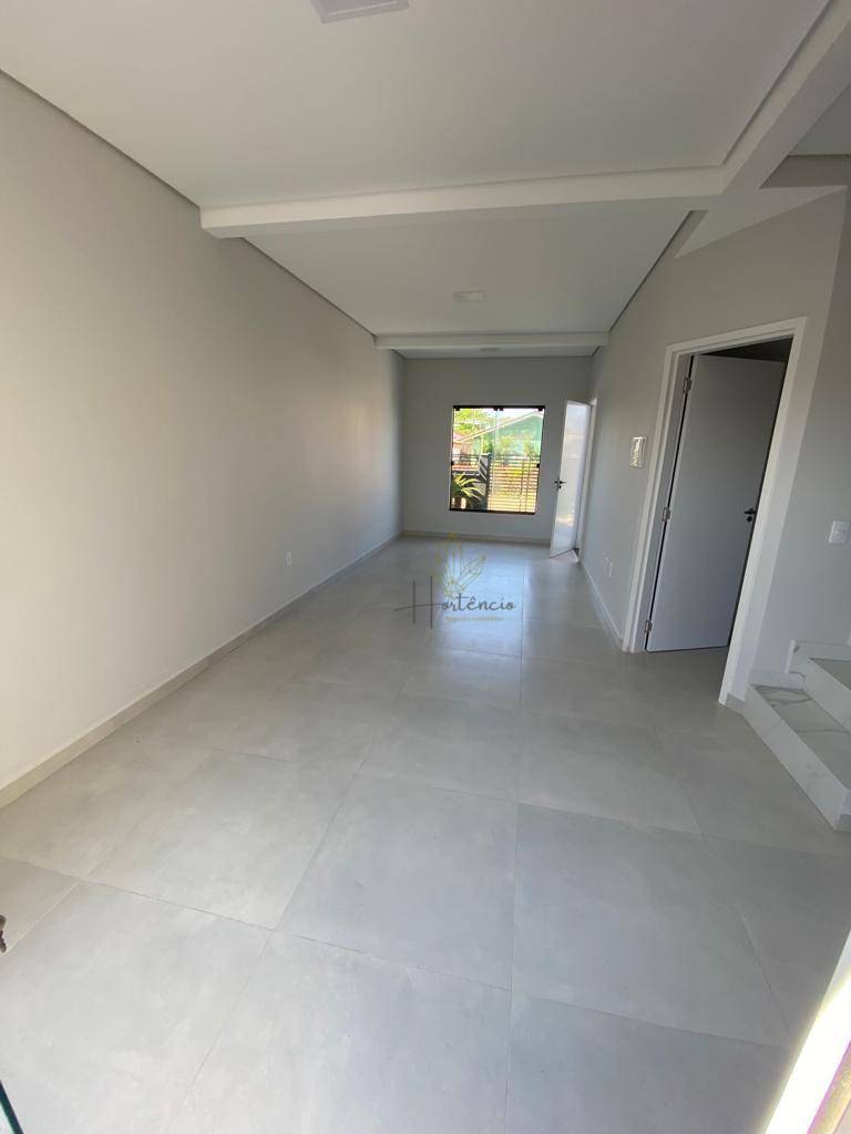 Casa à venda com 3 quartos, 98m² - Foto 6