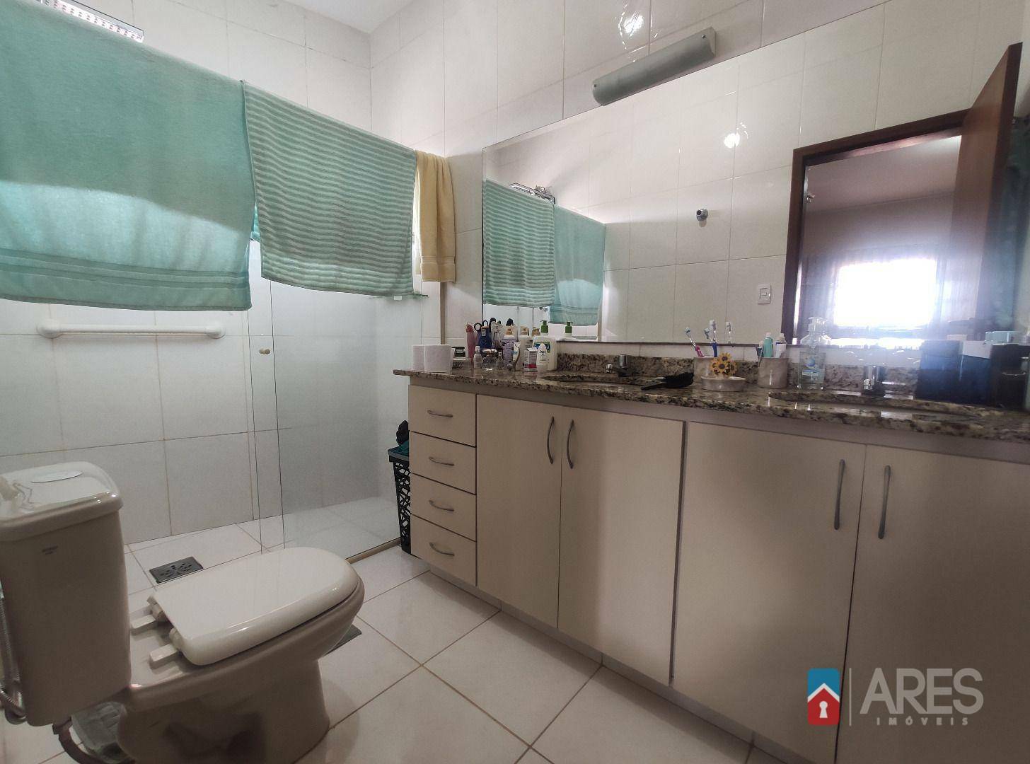 Casa à venda com 3 quartos, 286m² - Foto 7