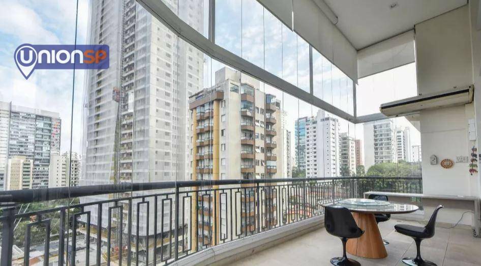 Apartamento à venda com 3 quartos, 236m² - Foto 6