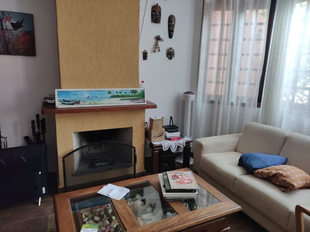 Casa de Condomínio à venda com 3 quartos, 230m² - Foto 3