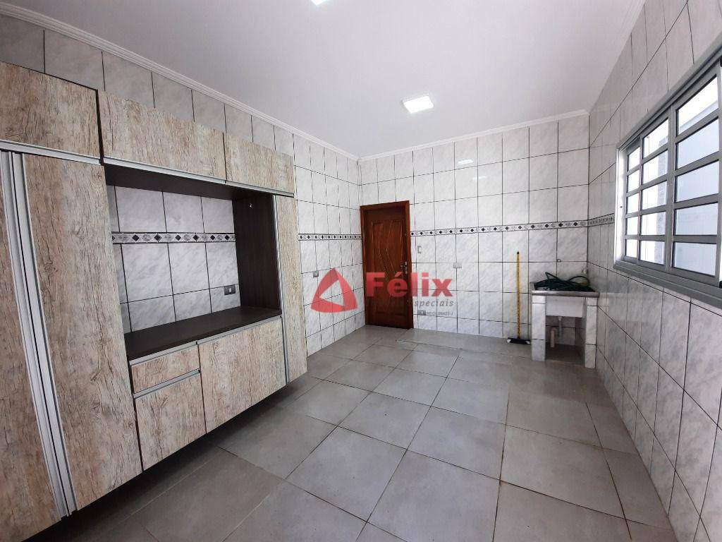 Casa à venda com 3 quartos, 254m² - Foto 18