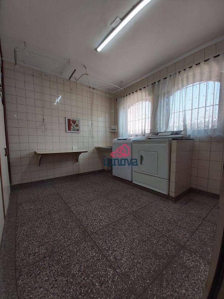 Sobrado à venda com 4 quartos, 240m² - Foto 9