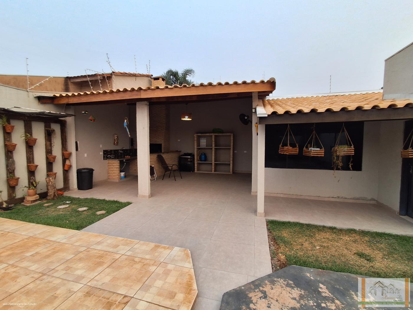 Casa à venda com 3 quartos, 450m² - Foto 25