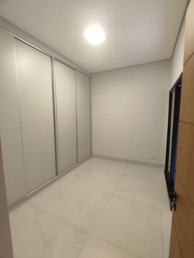 Casa à venda com 3 quartos, 200m² - Foto 11