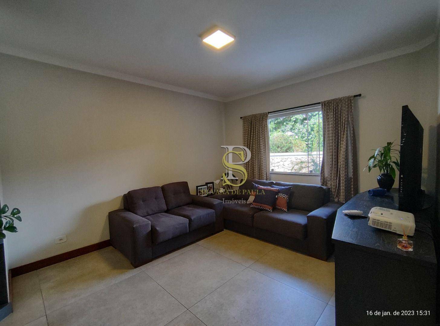 Casa para alugar com 3 quartos, 260m² - Foto 12