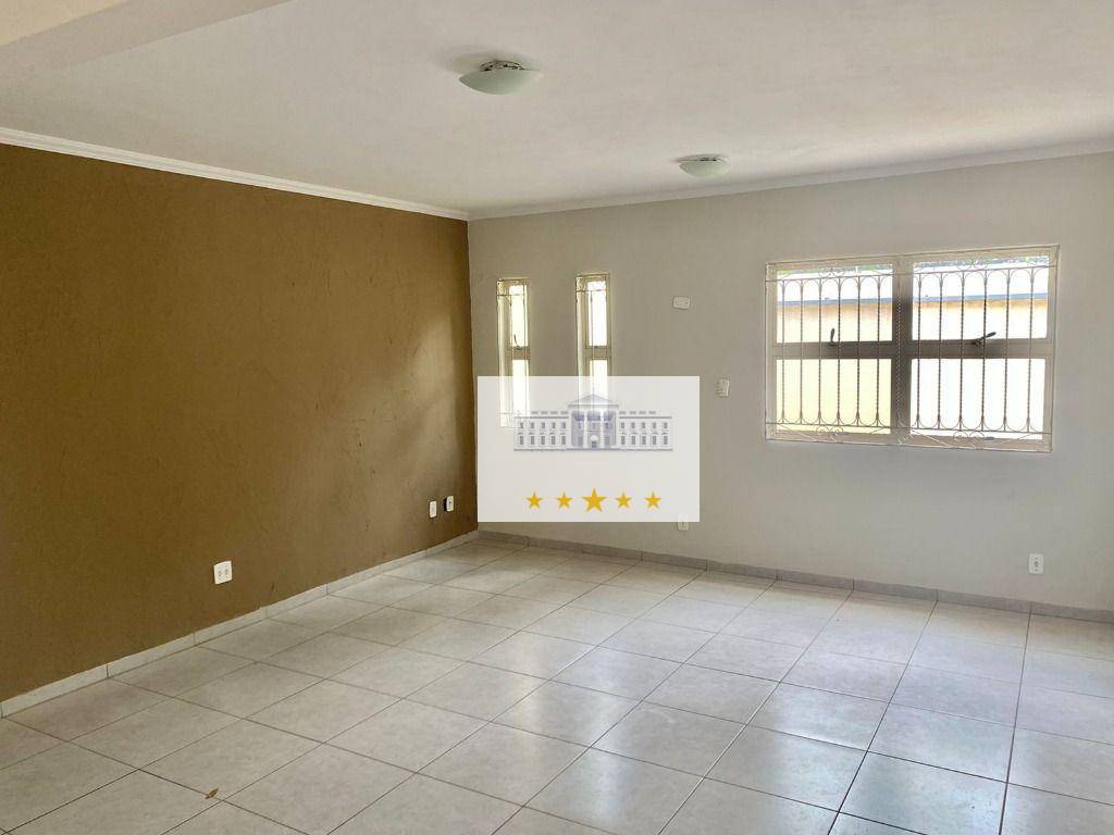 Casa à venda com 3 quartos, 165m² - Foto 1