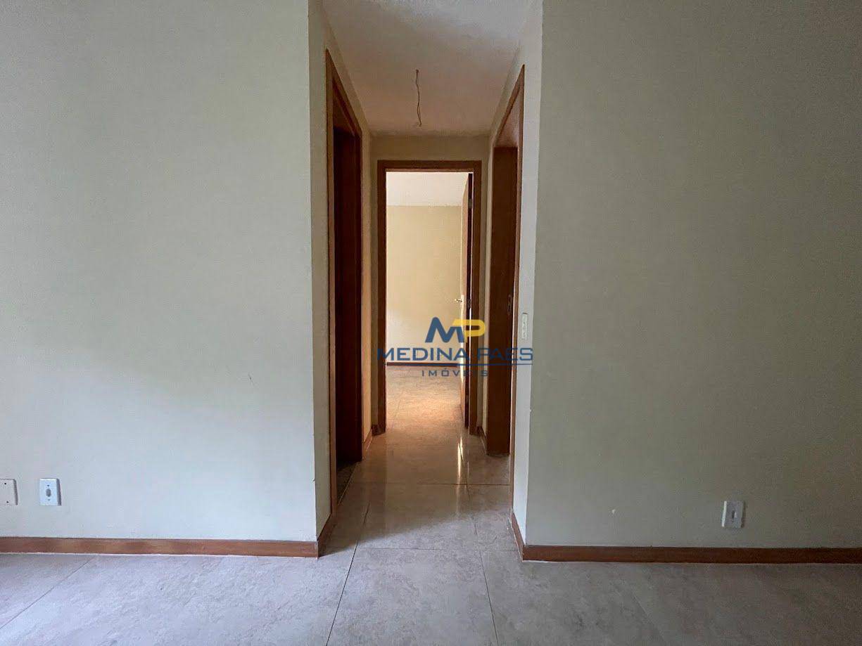 Apartamento à venda com 2 quartos, 65m² - Foto 3