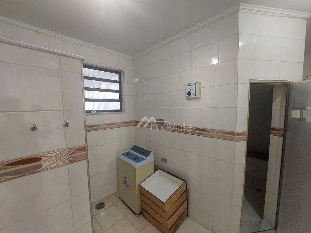 Casa de Condomínio para alugar com 3 quartos, 500m² - Foto 15