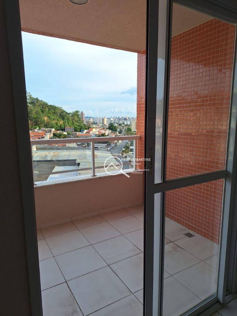 Apartamento à venda com 3 quartos, 90m² - Foto 3