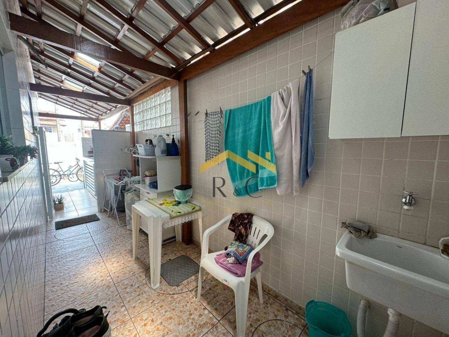 Casa à venda com 2 quartos, 65m² - Foto 17