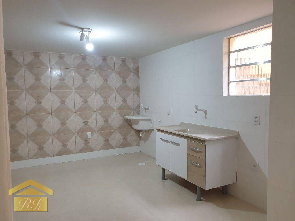 Casa para alugar com 1 quarto, 30m² - Foto 4