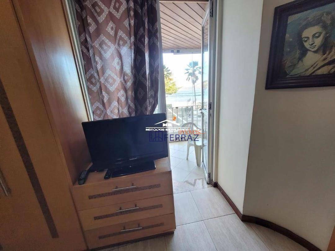 Apartamento à venda com 3 quartos, 196m² - Foto 4