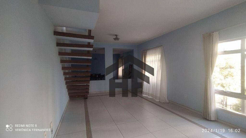 Apartamento à venda com 5 quartos, 220m² - Foto 1