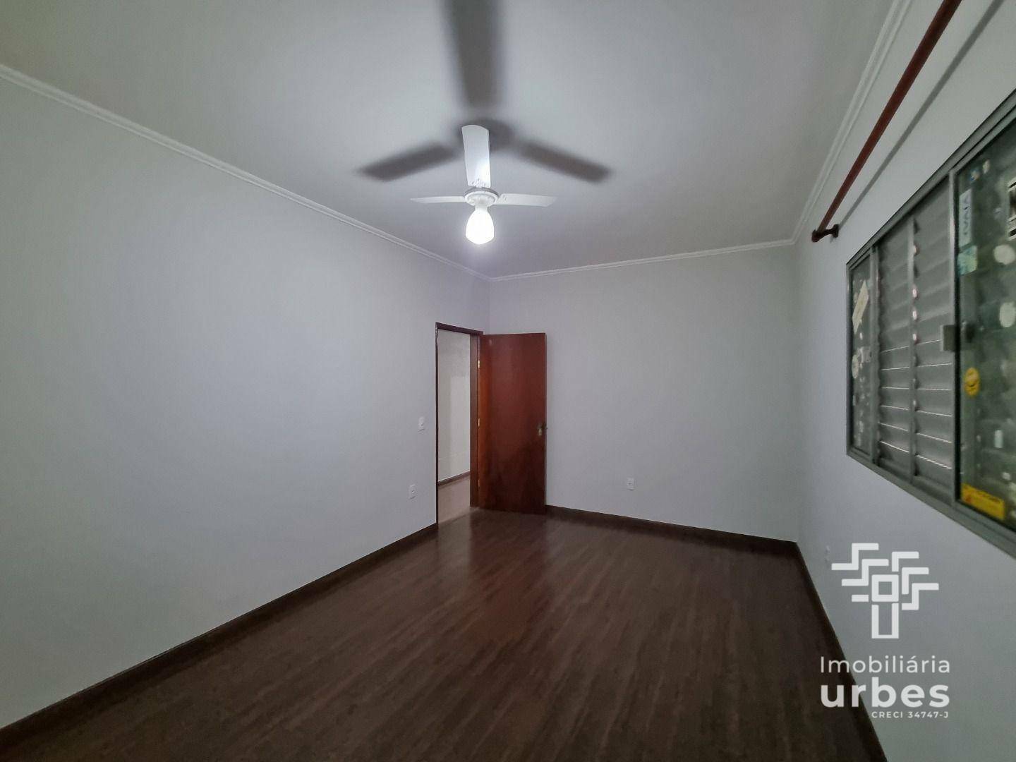 Casa à venda com 3 quartos, 210m² - Foto 10