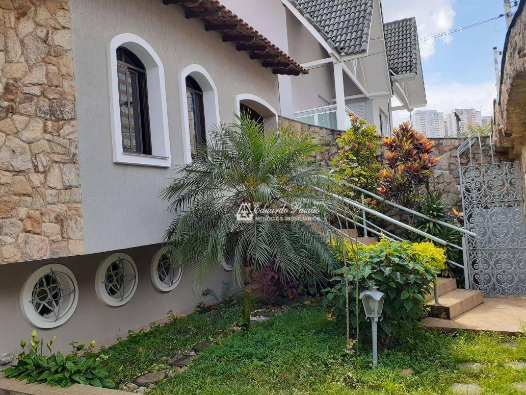 Sobrado à venda com 3 quartos, 398m² - Foto 1