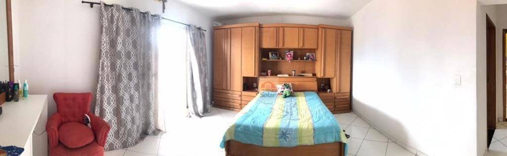 Casa, 4 quartos, 210 m² - Foto 1