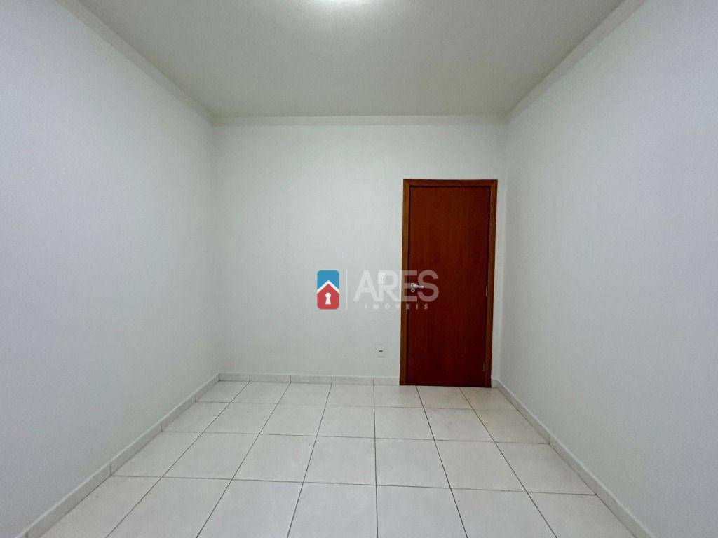 Casa à venda com 3 quartos, 120m² - Foto 15