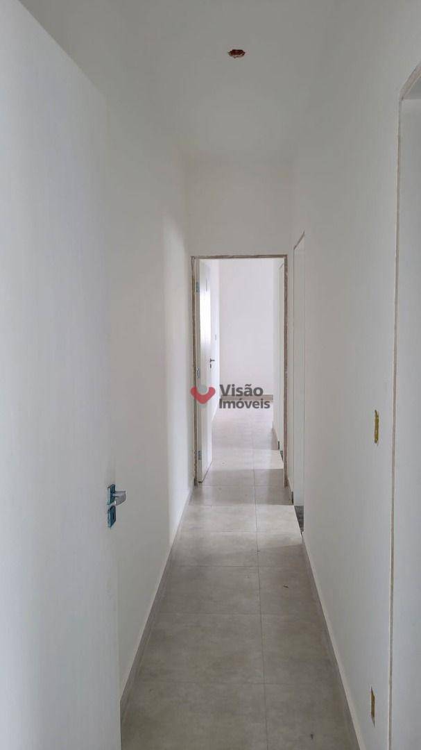 Casa à venda com 2 quartos, 60m² - Foto 5