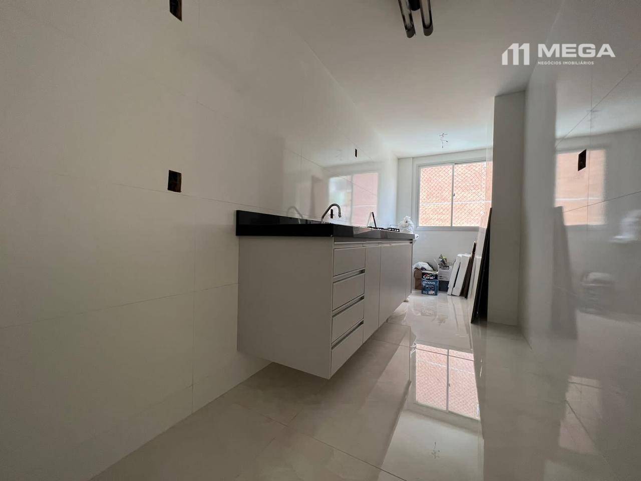 Apartamento à venda com 2 quartos, 75m² - Foto 23