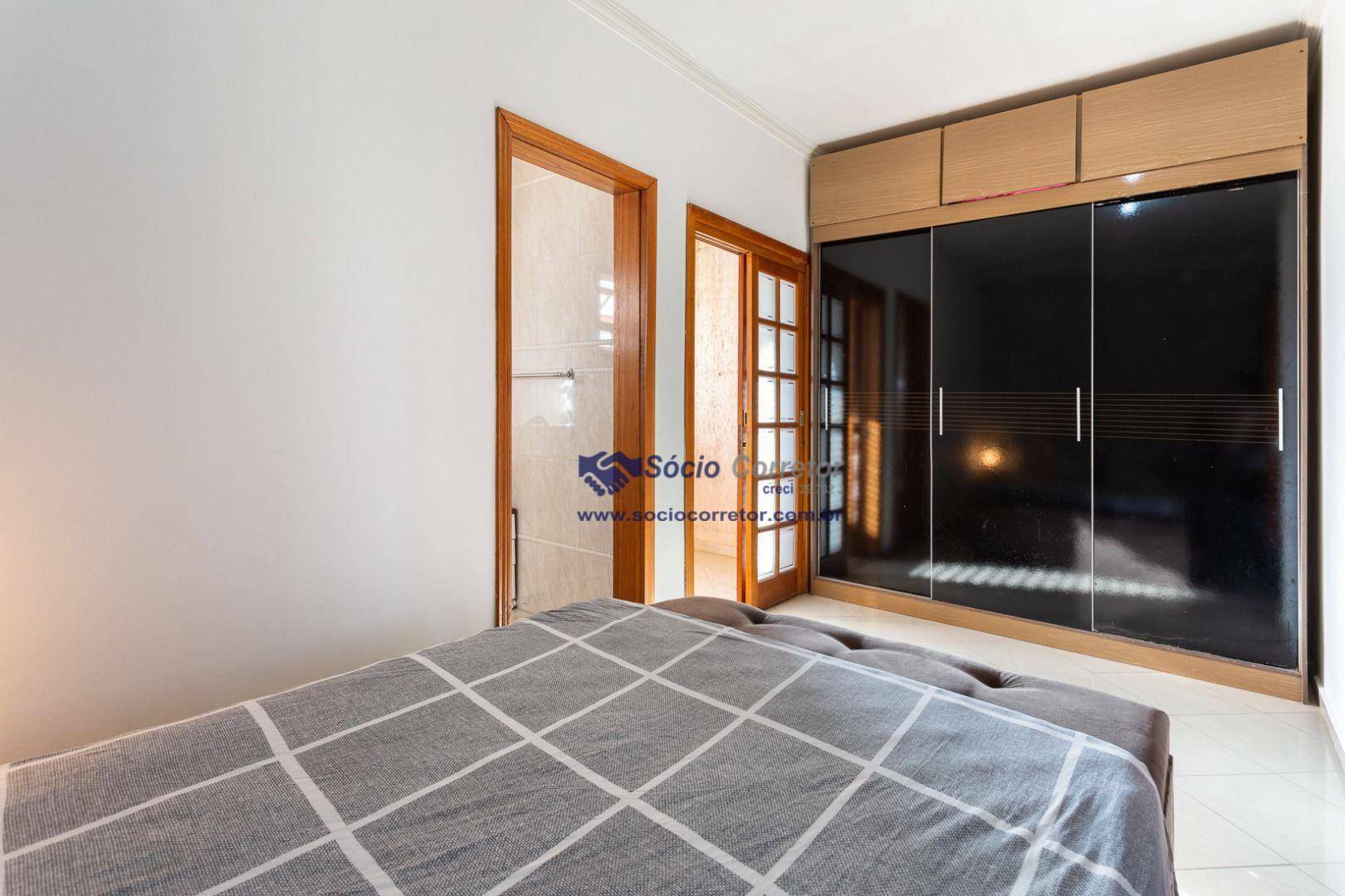 Sobrado à venda com 3 quartos, 180m² - Foto 18